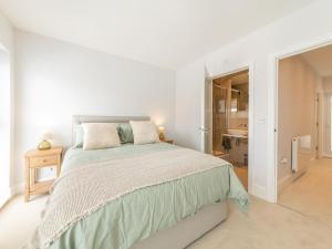 Modern 4BR New Home near Biz Park Station Pass the Keys