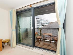 Stylish Central 1-Bed Flat with Private Balcony Pass the Keys