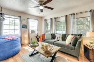 3 Mi to Boardwalk Bacliff Apartment with Hot Tub