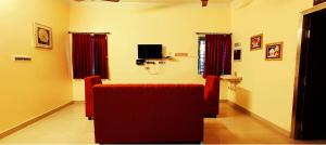 Royal Black Pepper Cottage