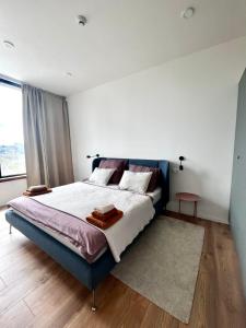 Chic and Central 2 bed apartment