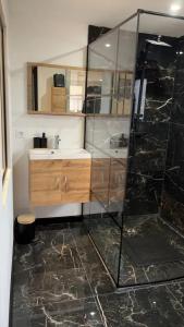 Appartement confortable à Curgy avec terrasse 60 m²