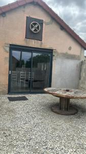 Appartements Appartement confortable a Curgy avec terrasse 60 m² : photos des chambres