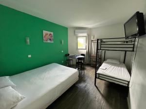 Hotels Kyriad Direct Macon Sud : photos des chambres