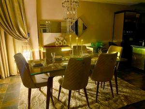 إقامة فاخره في دوبلكس مجهز راقي