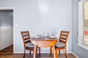 3009 Ocean Street A Beachfront condo with balcony & deck