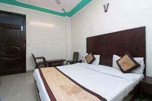 Hotel O Aura Palace Deluxe