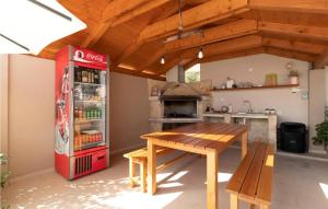 1 Bedroom Amazing Apartment In Bibinje