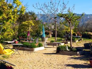 Maisons de vacances Gite Lisianthus : photos des chambres