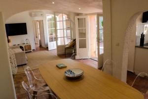 Villas Villa jardin secret centre-ville d-Antibes : photos des chambres