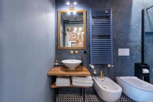 Storico alloggio fronte piazza in Borgo Portello