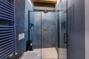 Storico alloggio fronte piazza in Borgo Portello