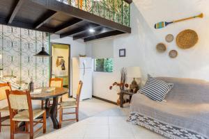 Casa charmosa, em condomínio na Cachoeira