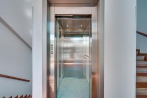 Sweet Riviera Attico a 150 m dal Mare, 2 Terrazze e Garage Box