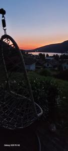 Appartement cosy - grande terrasse pleine vue lac