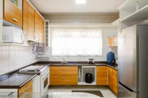 T1314 casa 5 quartos próximo a Av búzios