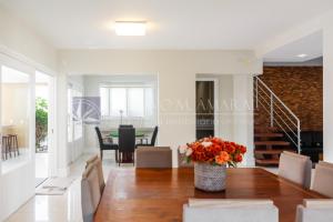 1314 casa com 5 quartos próximo Av Búzios