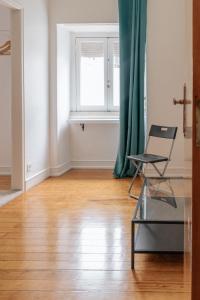 Aquillas Family Room 102 by Mycelia