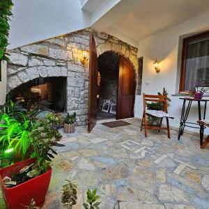 Bujtina Veritos - 3hvězdičkové hotely ve městě Berat