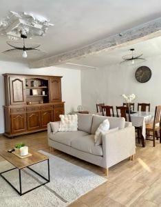 Appartements Maison spacieuse et paisible a La Trimouille : photos des chambres