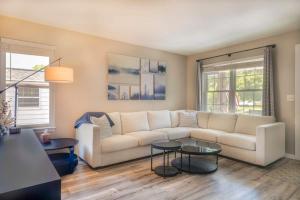 4Bedrooms 2 and 1 Half Bath Home for 9 Kid and Game Ready