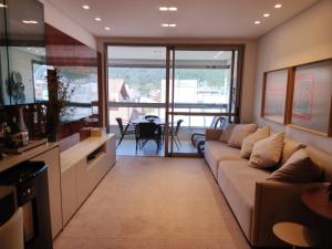 lindo apto 3 Suites 50m do mar