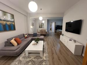 Departamento nuevo, lujoso y espacioso