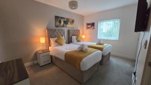 Elegant 2BD & 2BA City Centre Luxury with Lake View