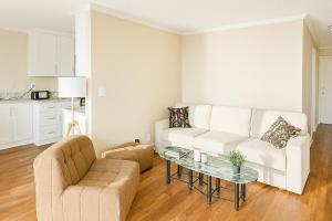 Ocean Haven Beachfront Getaway by Redondo Pier