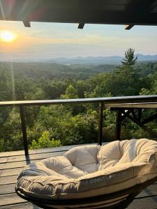 Top of the Mountain Breathtaking Views Hot Tub