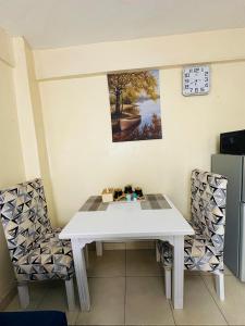 ONE BEDROOMS THIKA ROAD ,TRM DRIVE Homes by Essyruby