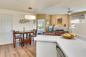 Getaway w Balcony & Spa: 13 Mi to Old Town