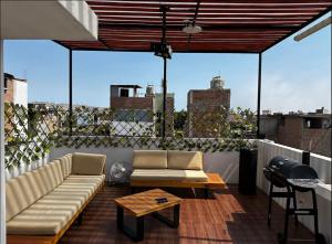 House in Barranco, Hot Tub & Rooftop Cinema, 11 P