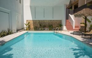 El Mar, Pool House with 3 BDR, 7 min from beach