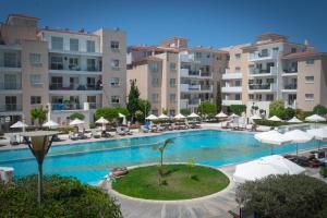 Crystalview Elysia by Staycom