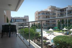 Crystalview Elysia by Staycom