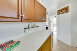 Fullerton Home Base Easy Access to Dtwn and CSUF!