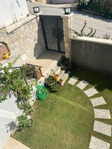 Denizmanzaralı havuzlu bahçe katı