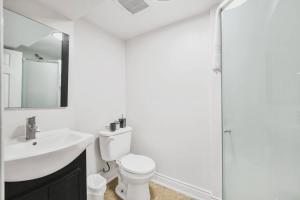 Comfy 2BR Apt near Beach and Downtown Free Parking