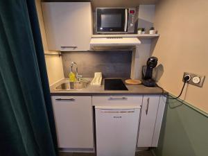 2G- Studio tout équipé avec cuisine proche Paris