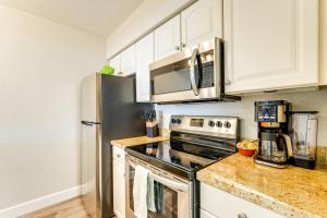 Walkable Old Town Scottsdale Condo Pool and Hot Tub