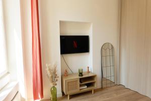 Studio au coeur du Vieux Nice - Vue mer et clocher