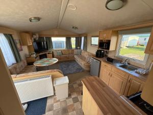 8 Berth Caravan in Chapel St
