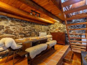 Maisons de vacances Charmante grange renovee pour 8 pers. a Aneran - FR-1-695-80 : photos des chambres