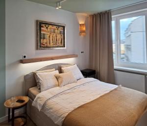 Boho Apartment - 100m from Market Square