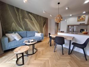 Boho Apartment - 100m from Market Square