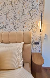 Elegant & Cozy Stay in Center