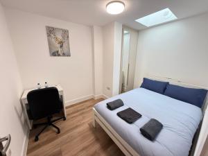 Cosy Brand New 2-Bed, Quiet, Private garden