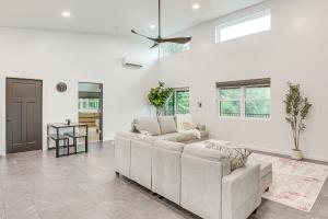 4 Mi to Mohican River Ohio Amish Country Cottage