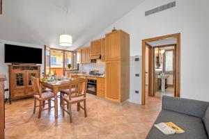 Chianti Wine Site Apt Private Balcony - Happy Rentals